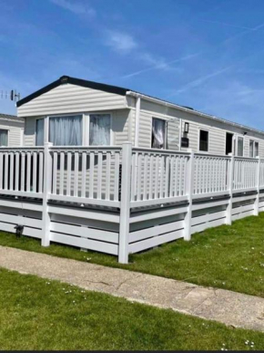 Cwtch, White Horse, Seal Bay Resort